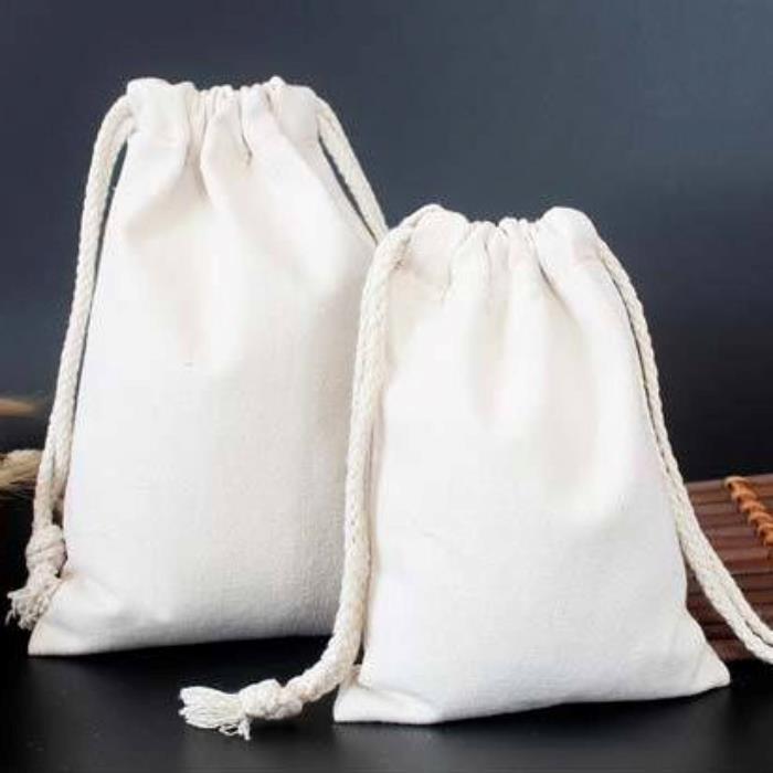 Mẫu túi dây rút tiện lợi, vẻ ngoài nữ tính 