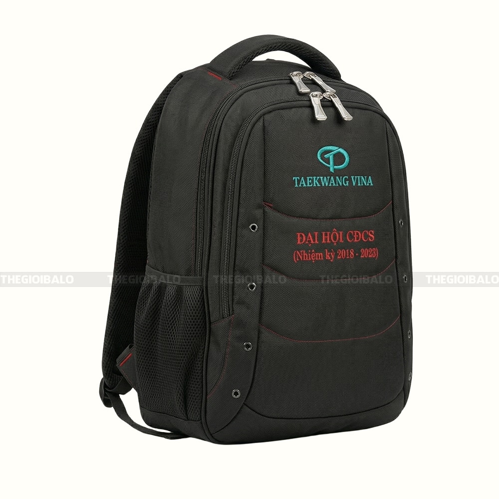 May balo laptop in logo theo yêu cầu 6